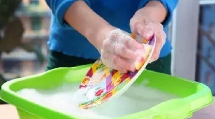 陈大姐学习洗衣液配方技术 千元创业开工厂 陈大姐学习洗衣液配方技术 千元创业开工厂